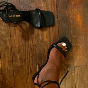 Women's High Heeled Black Tie up Shoes